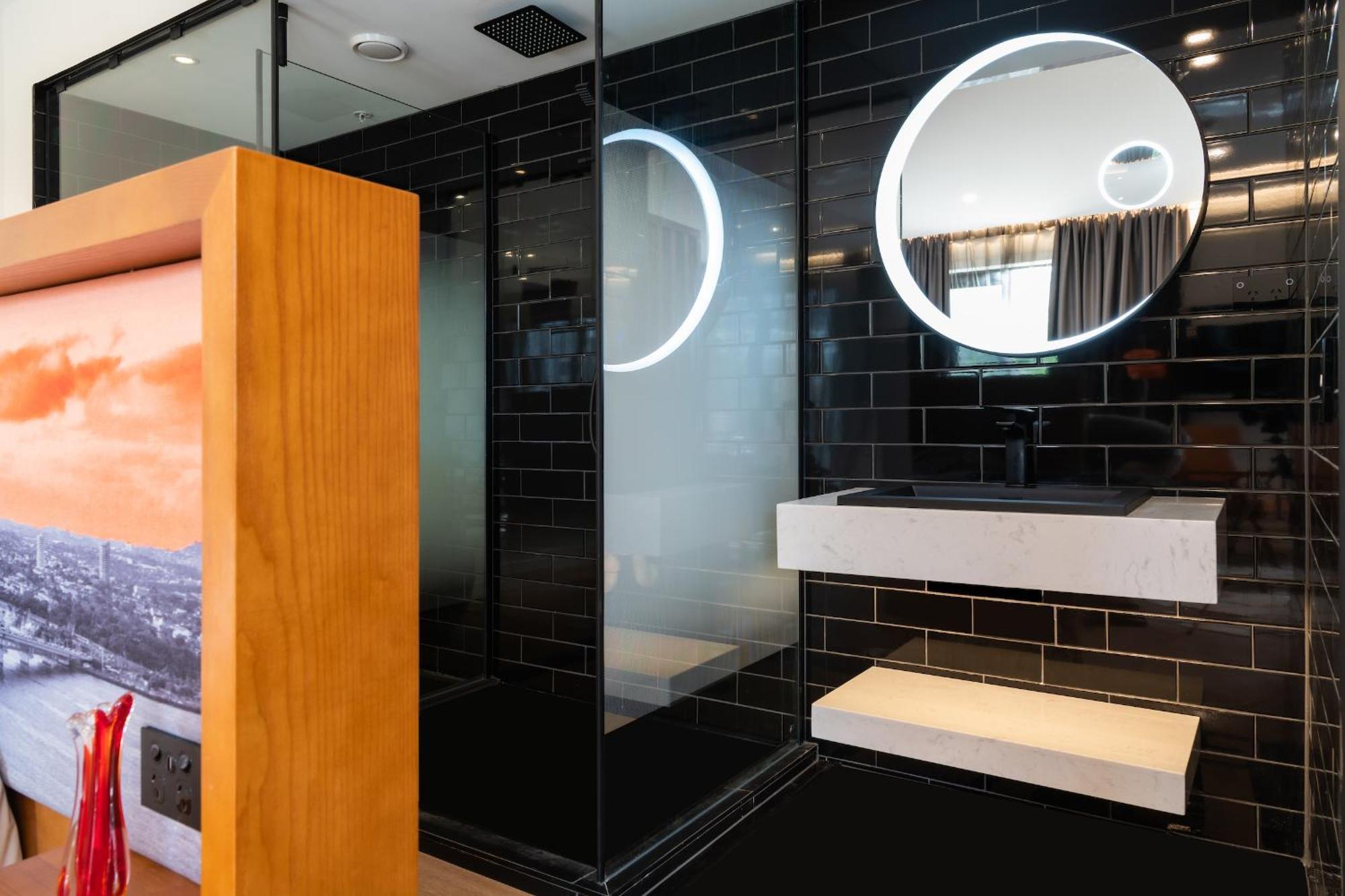 מלון Ohtel אוקלנד חדר תמונה Bathroom