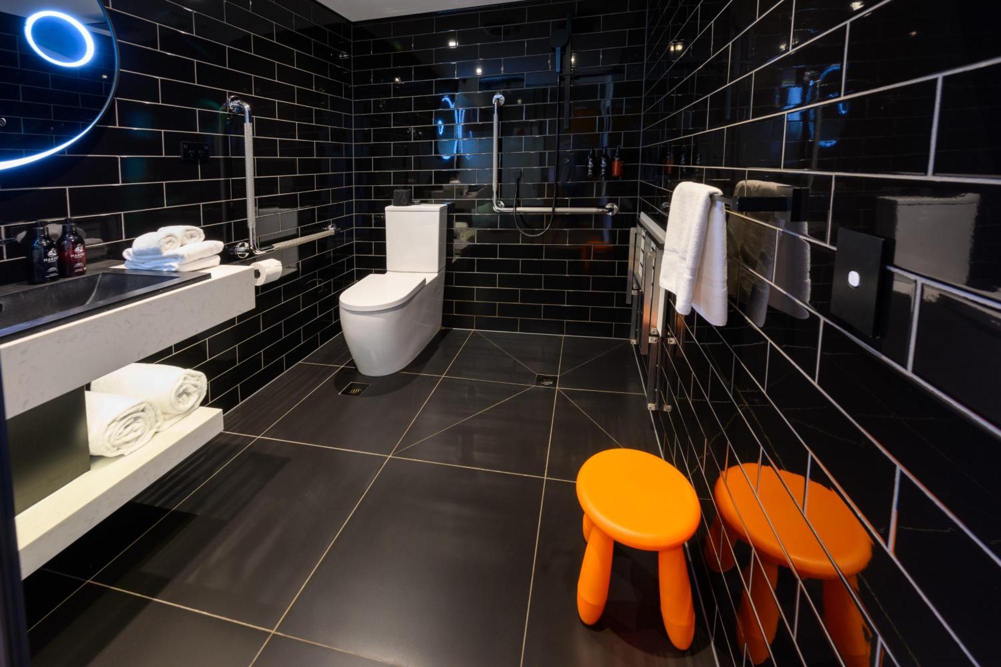 מלון Ohtel אוקלנד חדר תמונה Bathroom